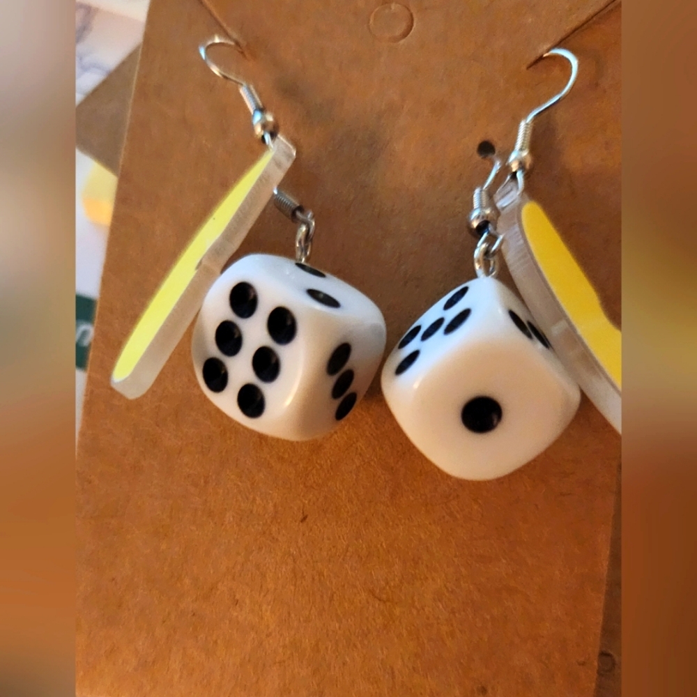 2 pr. Of Fun Earrings